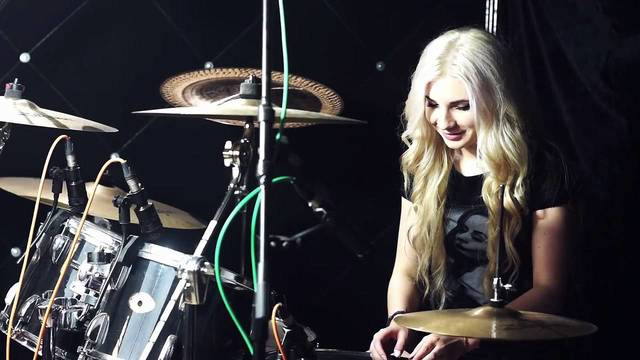 Купить игру на барабанах в Санкт-Петербурге. Сервис Ultra Подарки. Хотите играть на барабанах? Купите сертификат на обучение игре на барабанах в Санкт-Петербурге. Сервис UltraPodarki.ru 8 800 505 95 30. Игра на барабанах, уроки игры на барабанах, обучение игре на барабанах, барабан обучение, играть на барабанах, игра на барабанах сертификат, уроки на барабанах, игра на барабанах в Санкт-Петербурге, уроки игры на барабанах в Санкт-Петербурге, барабаны цена Санкт-Петербург, уроки на барабанах в Санкт-Петербурге