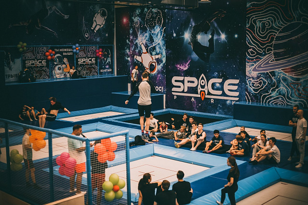  Батутный центр в Санкт-Петербурге. Сервис Ultra Подарки. Купить подарочный сертификат в батутный центр, попробуйте прыжки на батуте в Санкт-Петербурге. Сервис UltraPodarki.ru 8 (800) 555 95-30.. Батутный центр , батутный центр, батутный центр цены, батутный центр в Санкт-Петербурге,  батутный парк, батут прыгать, прыжки +на батуте, батут Санкт-Петербург, батут спорт