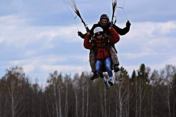 Полёт с инструктором на параплане в Санкт-Петербурге. Ultra Подарки. Полёт с инструктором на параплане в Санкт-Петербурге. Попробуйте полёт на двухместном параплане над столицей. Сервис: UltraPodarki.ru 8 800 505 95 30. Полёт на параплане, полёт на параплане Санкт-Петербург, полёт с инструктором на параплане Санкт-Петербург, полёт с инструктором на параплане, параплан Санкт-Петербург, параплан, парапланеризм Санкт-Петербург, купить параплан Санкт-Петербург