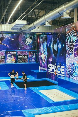  Батутный центр в Санкт-Петербурге. Сервис Ultra Подарки. Купить подарочный сертификат в батутный центр, попробуйте прыжки на батуте в Санкт-Петербурге. Сервис UltraPodarki.ru 8 (800) 555 95-30.. Батутный центр , батутный центр, батутный центр цены, батутный центр в Санкт-Петербурге,  батутный парк, батут прыгать, прыжки +на батуте, батут Санкт-Петербург, батут спорт