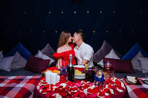 Романтическое свидание в кинотеатре в Санкт-Петербурге. Ultra Подарки. Купить романтическое свидание в кинотеатре в Санкт-Петербурге. Подарите самым близким незабываемые моменты и признайтесь в искренних чувствах. Сервис UltraPodarki.ru 8-800-505-95-30. Романтическое свидание в кинотеатре в Санкт-Петербурге, свидание в Санкт-Петербурге, свидание в кинотеатре, сертификат на свидание в кинотеатре, сертификат на свидание в Санкт-Петербурге, купить свидание, купить свидание Санкт-Петербург, первое свидание, девушка свидание, хороший кинотеатре, романтический кинотеатре, романтический вечер, романтический ужин, романтические любимому, романтическая музыка