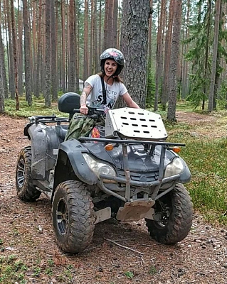 Катание на квадроциклах летом в Санкт-Петербурге. Сервис Ultra Подарки. Подарочный сертификат на катание на квадроциклах летом и зимой в Санкт-Петербурге. Закажите прокат квадроциклов недорого и наслаждайтесь активным отдыхом с друзьями. Выбирайте живописные маршруты для езды на квадроциклах. Сервис UltraPodarki.ru 8800-505-9530. Катание на квадроциклах, Прокат квадроциклов, езда на квадроцикле, прокат квадроциклов Санкт-Петербург, катание на квадроциклах Санкт-Петербург, Катание на квадроциклах зимой, Катание на квадроциклах летом, Сертификат на катание на квадроциклах 

