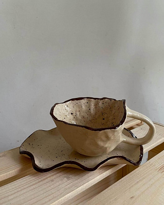 Мастер-класс в гончарной мастерской в Санкт-Петербурге. Подарочные сертификаты Ultra Подарки. Лепка из глины в Санкт-Петербурге в гончарной мастерской - это душевный незабываемый подарок для взрослых и детей. ULTRA ПОДАРКИ 8-800-505-95-30. Поделки из глины, лепка из глины, керамическая посуда, глиняная посуда, Гончарная мастерская, Гончарная мастерская в Санкт-Петербурге, Гончарный круг, Гончарное дело, Гончарный мастер класс, Лепка глины, гончарное ремесло, лепка из глины, лепка из глины, мастер класс