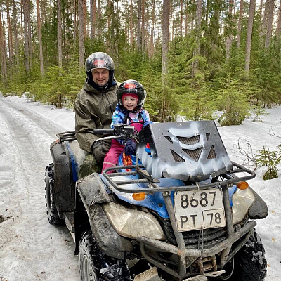 Катание на квадроциклах летом в Санкт-Петербурге. Сервис Ultra Подарки. Подарочный сертификат на катание на квадроциклах летом и зимой в Санкт-Петербурге. Закажите прокат квадроциклов недорого и наслаждайтесь активным отдыхом с друзьями. Выбирайте живописные маршруты для езды на квадроциклах. Сервис UltraPodarki.ru 8800-505-9530. Катание на квадроциклах, Прокат квадроциклов, езда на квадроцикле, прокат квадроциклов Санкт-Петербург, катание на квадроциклах Санкт-Петербург, Катание на квадроциклах зимой, Катание на квадроциклах летом, Сертификат на катание на квадроциклах 

