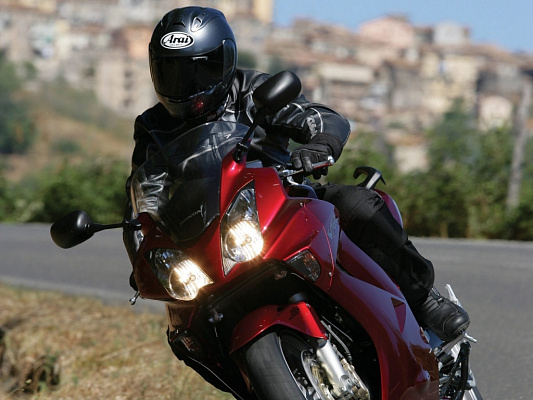 Катание на мотоцикле в Санкт-Петербурге. ULTRA ПОДАРКИ. Купить катание на мотоцикле в Санкт-Петербурге. Попробовав езду на мотоциклах, вы получите порцию адреналина и невероятные эмоции. Сервис: UltraPodarki.ru 8 800 505 95 30.. Катание на мотоцикле в Санкт-Петербурге, прокат мотоциклов Санкт-Петербург, катание на мотоциклах, прокат мотоцикла, езда на мотоцикле Санкт-Петербург, езда на мотоцикле, мотопрогулка Санкт-Петербург, мотопрогулка