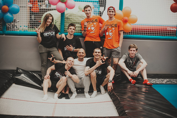  Батутный центр в Санкт-Петербурге. Сервис Ultra Подарки. Купить подарочный сертификат в батутный центр, попробуйте прыжки на батуте в Санкт-Петербурге. Сервис UltraPodarki.ru 8 (800) 555 95-30.. Батутный центр , батутный центр, батутный центр цены, батутный центр в Санкт-Петербурге,  батутный парк, батут прыгать, прыжки +на батуте, батут Санкт-Петербург, батут спорт