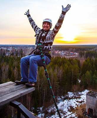 Роупджампинг - прыжки с верёвкой в Санкт-Петербурге. Подарочные сертификаты Ultra Подарки. Роупджампинг в Санкт-Петербурге - Экстремальный оригинальный подарок или подарочный сертификат на Роупджампинг - прыжки с верёвкой. Сервис UltraPodarki.ru 8-800-505-95-30. роупджампинг Санкт-Петербург, прыжок веревка Санкт-Петербург, роупджампинг, прыжок веревка, прыжок с веревкой, Подарок, подарочный сертификат, экстрим, экстремальный подарок